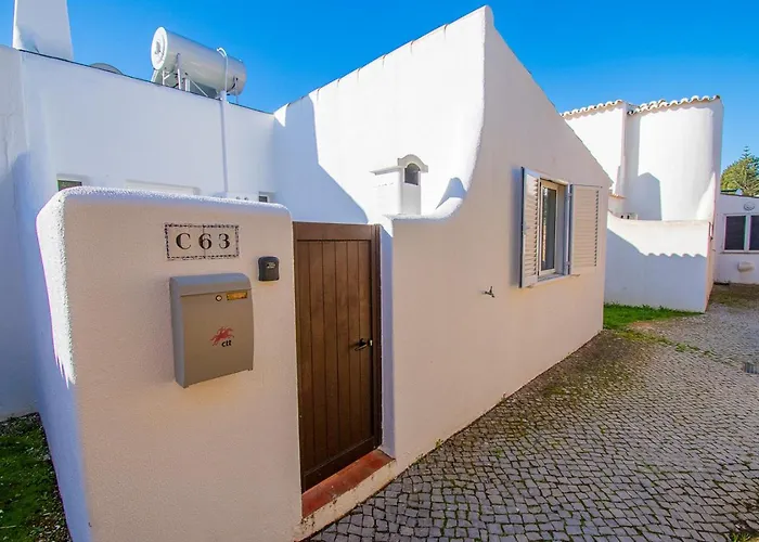 C63 C63 Quinta Do Paraiso Casa vacanze *